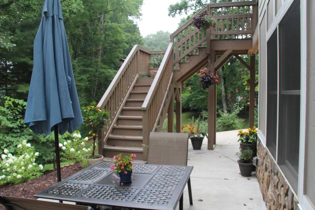 Bluebirds Nest 10 Min To Avl Biltmore Hot Tub Cont Bkfst Sparkling Water Asheville Exteriér fotografie